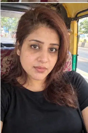 Pari, Bangalore call girl