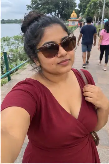Ruchi, call girl in MG Road